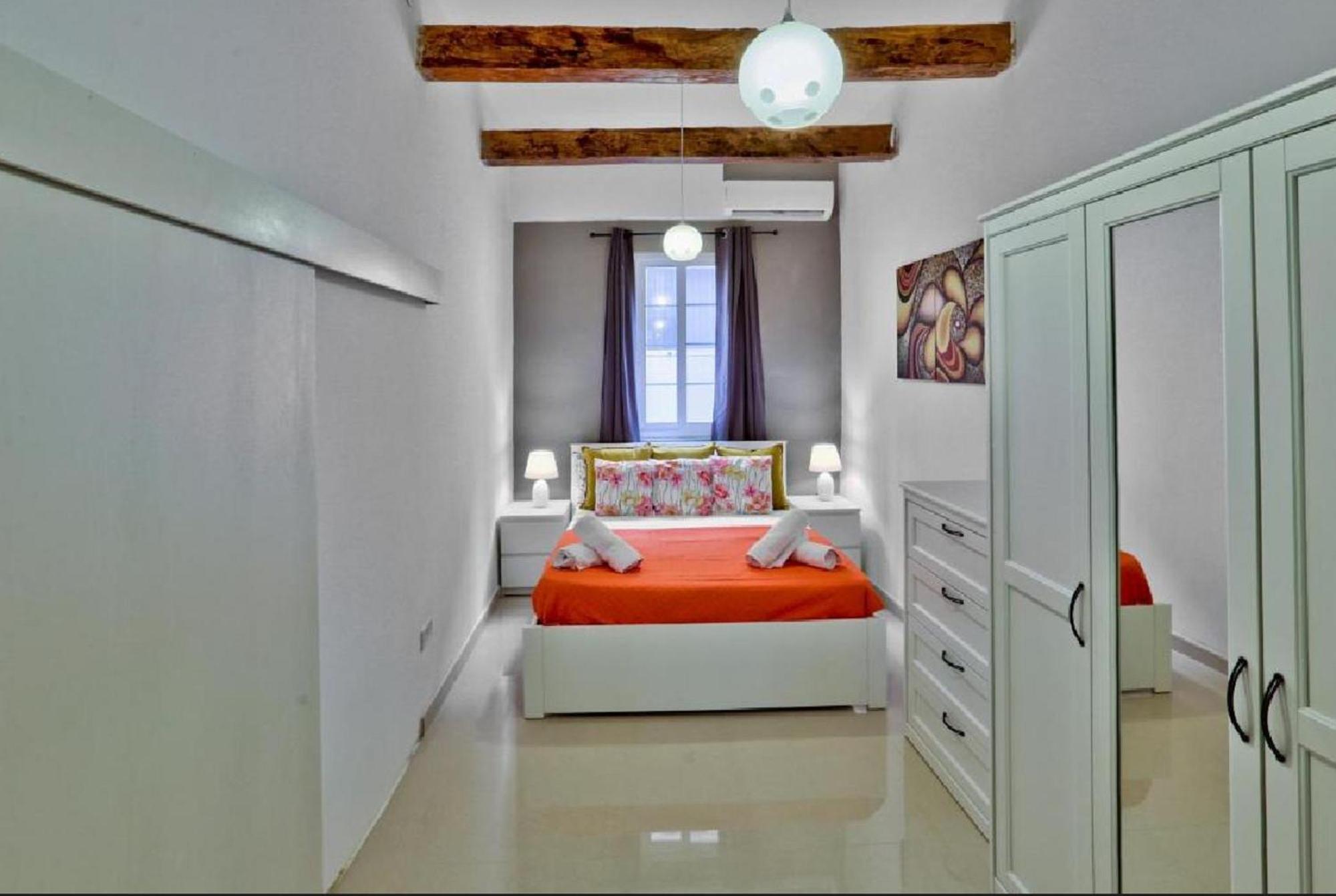 Exquisite 3-Bedroom Duplex Penthouse With Jacuzzi In Valletta Centre Eksteriør bilde