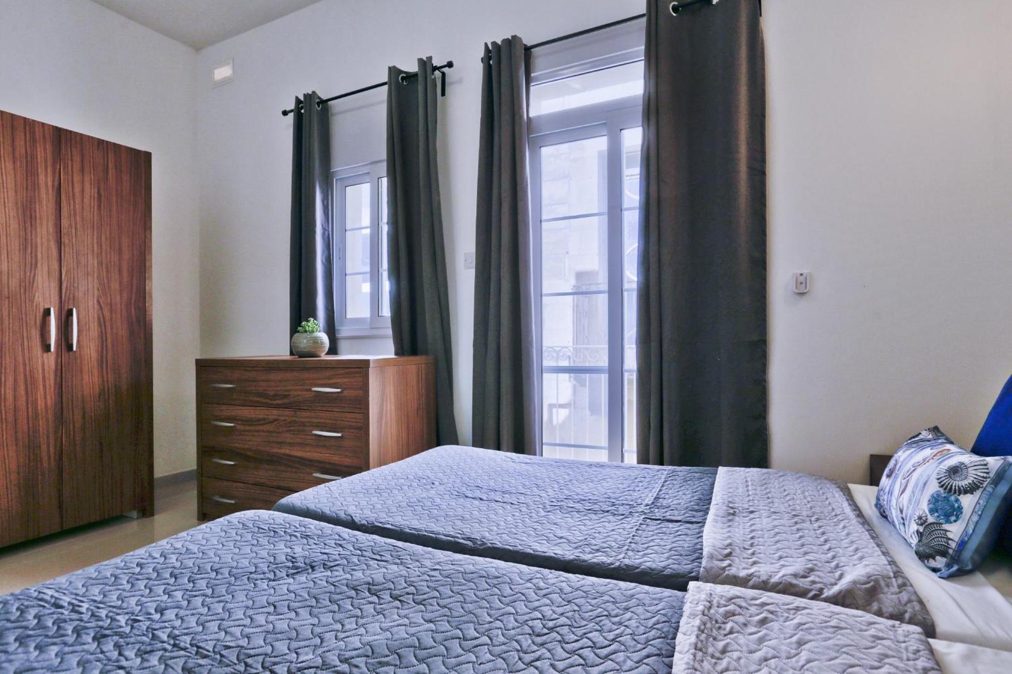 Exquisite 3-Bedroom Duplex Penthouse With Jacuzzi In Valletta Centre Eksteriør bilde