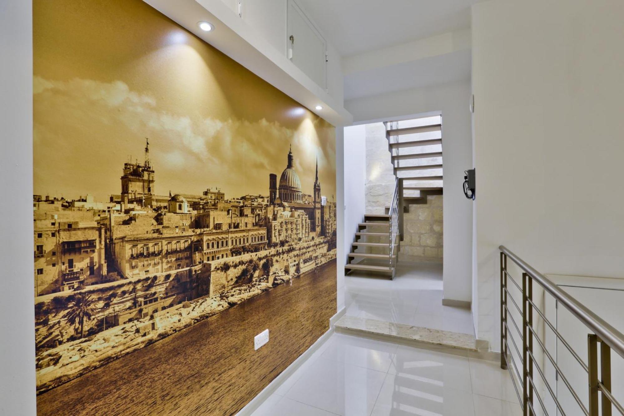 Exquisite 3-Bedroom Duplex Penthouse With Jacuzzi In Valletta Centre Eksteriør bilde