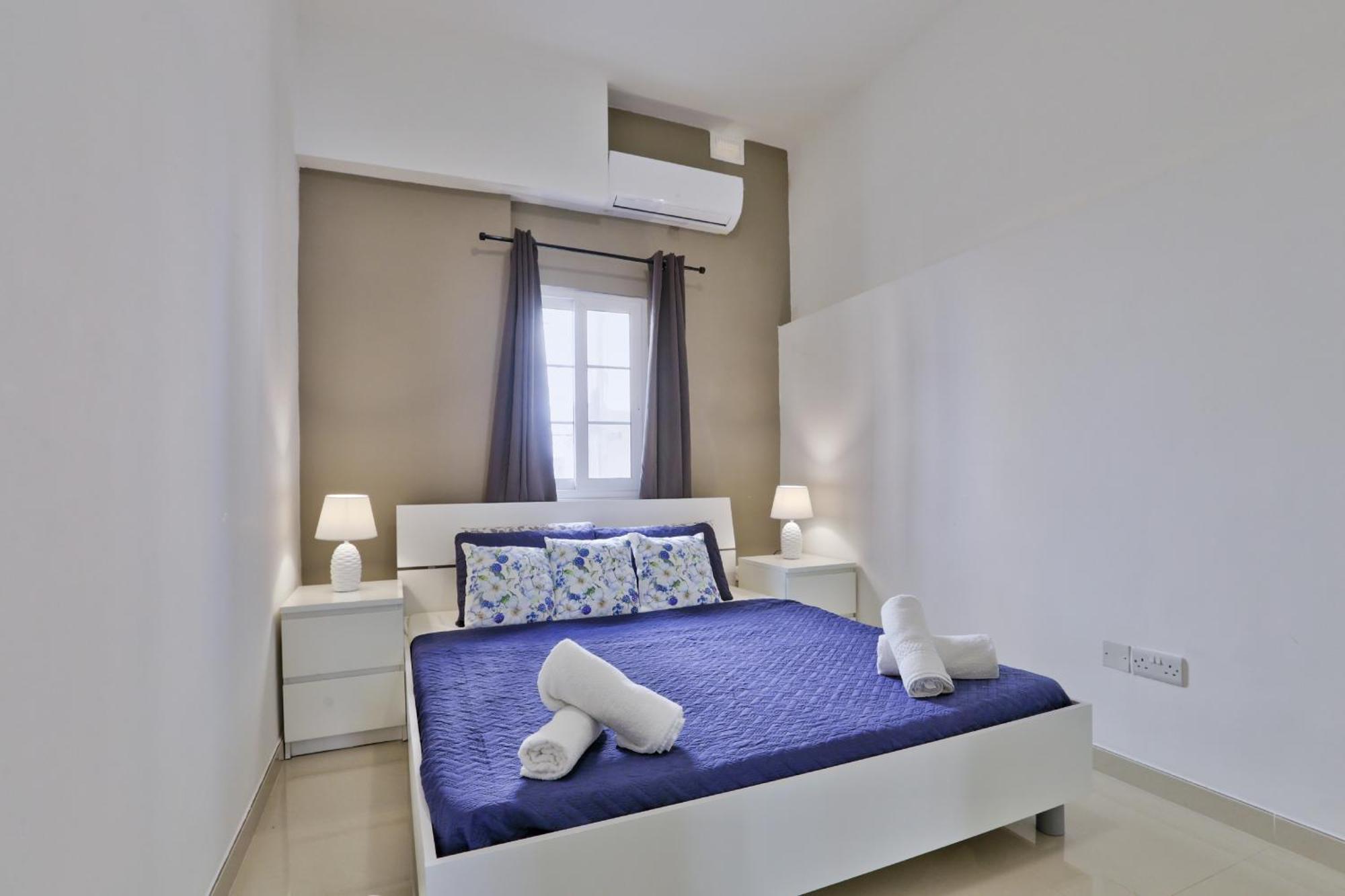 Exquisite 3-Bedroom Duplex Penthouse With Jacuzzi In Valletta Centre Eksteriør bilde